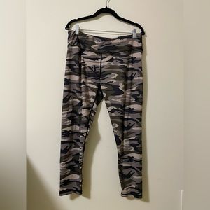 Amazon Buttery High Rise‎ Camo Leggings - XL